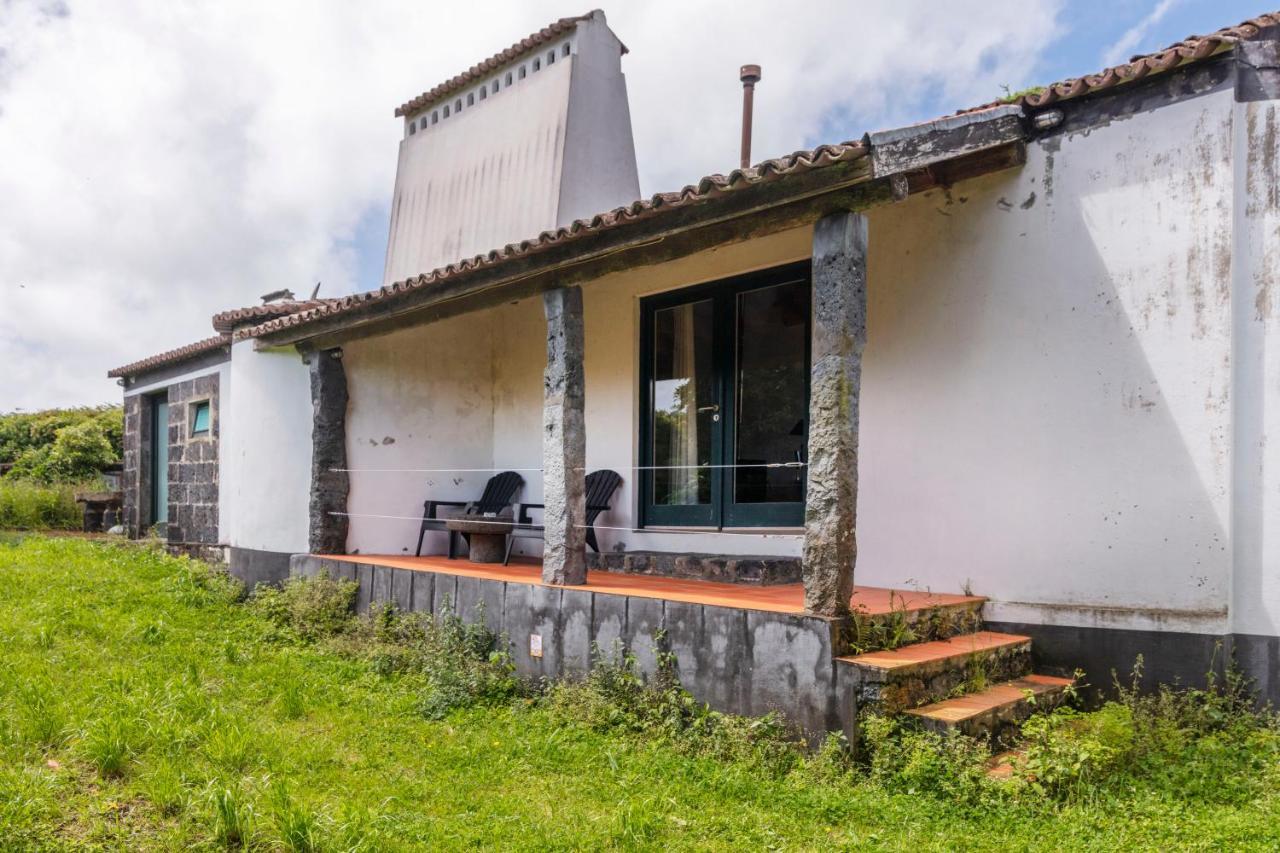 Гостевой дом Pico Do Refugio - Casas De Campo Рибейра-Гранди Экстерьер фото